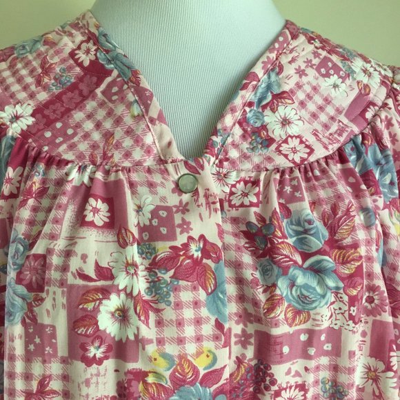House Coat Dress button up Pink and blue flowers.. - Picture 3 of 8